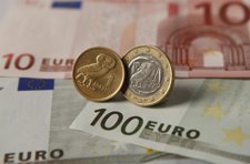 Monedas Y Billetes De Euro Y Drachma Griego
