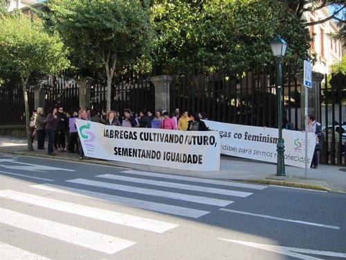Decenas de ganaderas denuncian el "empobrecimiento de explotaciones"