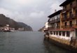 Casas junto a la bocana
