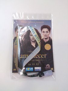 Pulsera Solidaria Amanecer, de Fundación Carrefour, Down España y la Saga Crepús