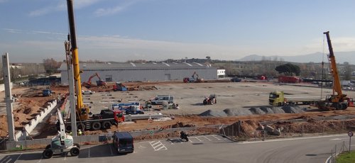 Obras del nuevo centro logístico de Honda en Santa Perpètua (Barcelona)