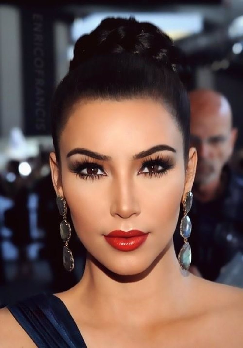 hair eyes está embarazada Kardashian makeup brown Kim and for brown natural looking