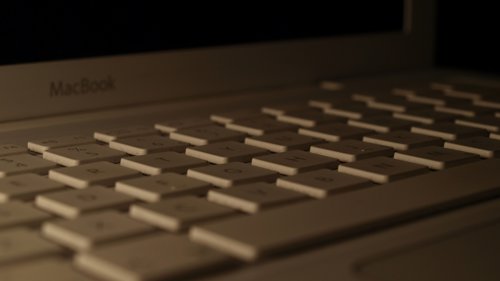 Macbook oscuro