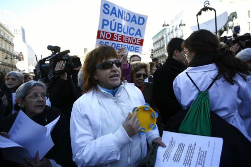 Madrid.- Afem convoca una ‘frozen doctors’ para ilustrar que los profesionales se congelan esperando cuentas de Sanidad