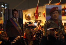 Venezolanos salen a las calles de Caracas para homenajear a Hugo Chávez