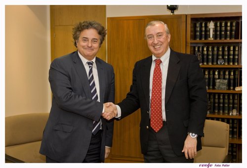 Los presidente de Renfe y FGC firman dos convenios de colaboración