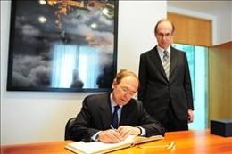 Foto: El presidente del Senado visita el Parlamento de Cantabria (PARLAMENTO)