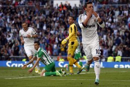 El Real Madrid vence al Betis en el Bernabéu