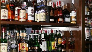 Una dona alcohòlica dóna a llum un nen amb 4,5 grams d'alcohol en sang a Polònia