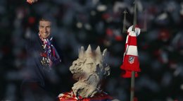 Foto: Madrid se tiñe de rojiblanco al son de una 'Décima' que cambió la historia (REUTERS)