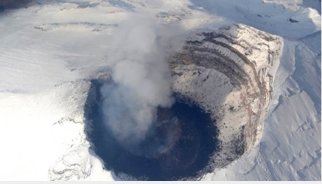 Las explosiones del Popocatépetl han excavado un cráter de 40 metros