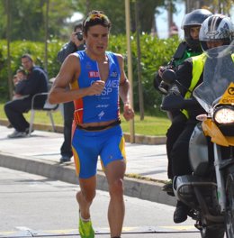 Foto: Gómez Noya se corona campeón de Europa de Media Distancia (EUROPA PRESS)