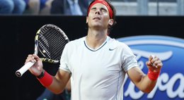 Foto: Nadal sonroja a Federer y reconquista Roma (REUTERS)