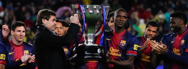 Foto: Abidal y Vilanova levantan el 22º título de Liga del Barça (GETTY)