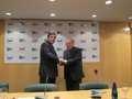 Foto: El Corte Inglés entrega en un mes cinco toneladas de productos al Banco de Alimentos (EUROPA PRESS)