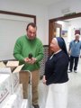 
                              Foto: Comedores sociales en Cáceres y Badajoz reciben aceite ecológico de la Sociedad Cooperativa 'La Milagrosa'