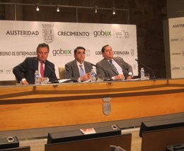Foto: Más de 50 clínicas dentales extremeñas realizarán revisiones gratuitas a las embarazadas en junio (EUROPA PRESS)