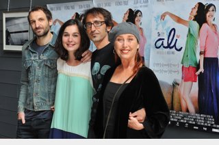    La película 'Ali', protagonizada por Nadia de Santiago y Verónica Forqué, llega a los cines