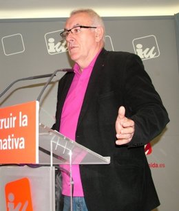 Foto: Cayo Lara: "No se puede primar el rezo en las escuelas" (IU)