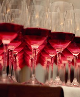 Foto: El consumo de vino en los hogares retrocede un 5,3% hasta marzo  (EUROPA PRESS/DO VALDEPEÑAS)