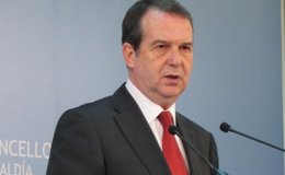 Foto: Alcalde de Vigo critica la "confusión" del borrador de reforma local y ve abierta la puerta a privatizar servicios (EUROPA PRESS)