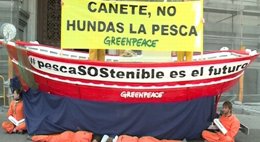 Foto: En libertad los activistas de Greenpeace que protestaron frente a Agricultura (EUROPAPRESS)