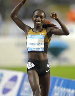 Foto: La keniata Cheruiyot no defenderá su corona mundialista en los 5.000 y 10.000 metros (REUTERS)