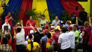 Maduro califica de "basura" a Ismael García e insta a derrotar a "la derecha fascistoide"