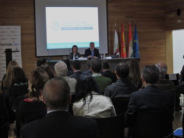 Foto: Gamarra apuesta por el avance tecnológico para dar "más cercanía" entre las administraciones públicas y los ciudadanos (EUROPA PRESS)