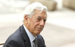 Foto: Vargas Llosa, Premio Convivencia por ver la inmigración "como solución" (Europa Press/Archivo)