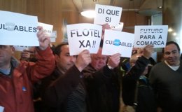 Foto: Delegados sindicales de Navantia se encierran en la Xunta en Ferrol para reclamar a Feijóo que "dé la cara" (EUROPA PRESS/REMITIDO)