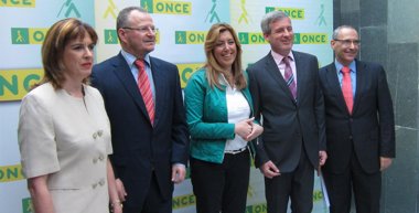 Foto: La ONCE premia a escolares por "construir un futuro sin barreras"   (EUROPA PRESS)