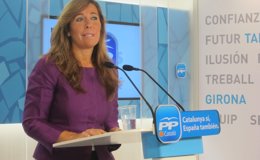 Foto: Sánchez-Camacho afirma que las declaraciones de Aznar han "fortalecido" la lealtad del PP a Rajoy (EUROPA PRESS)