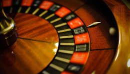 Foto: Más del 80% de los españoles está en contra de permitir fumar en casinos y salas de juegos  (CONOR OGLE/WIKIMEDIA COMMONS)