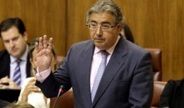 Foto: Zoido pregunta a Griñán si es porque hay "irregularidades" por lo que IDEA pide el reintegro de las ayudas a Invercaria (EUROPA PRESS/PARLAMENTO)