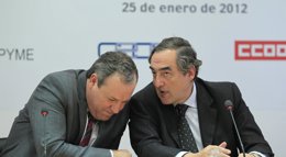 Foto: CEOE y Cepyme trasladarán a sus organizaciones el acuerdo en convenios para que lo cumplan (EUROPA PRESS)
