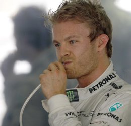 Foto: Rosberg (Mercedes): "Hemos estado trabajando duro para mejorar nuestro ritmo de carrera" (EDGAR SU / REUTERS)
