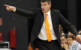 Foto: Perasovic (Valencia): "Esto es sólo un partido" (M.Á. POLO)