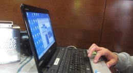 Foto: El 51% de las compras por Internet, desde Madrid, Cataluña y Andalucía (EUROPA PRESS)