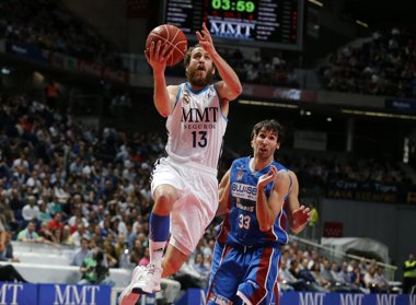 Foto: El 'Chacho' golpea primero (ACB MEDIA)