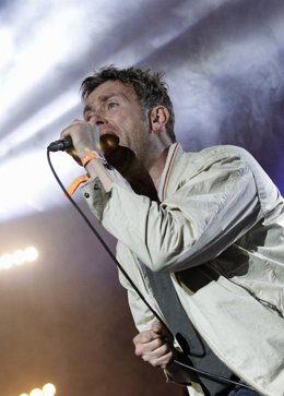 Foto: Blur demuestra estar en plena forma en su regreso a Barcelona tras diez años (MARIO ANZUONI / REUTERS)