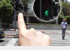 Foto: Desarrollan unas gafas para discapacitados visuales que leen solas
