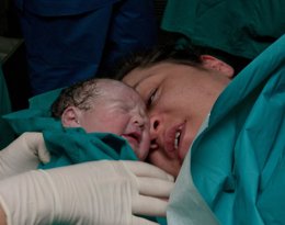 Foto: Se reduce el número de nacimientos un 12% desde el inicio de la crisis (EUROPA PRESS/HOSPITAL VIRGEN DEL ROCÍO)