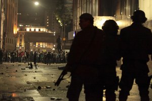 Nueva batalla campal entre manifestantes y policías en Brasil