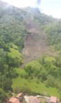 
                              Foto: El argayo sigue avanzando y está a unos 500 metros del pueblo de Los Llanos