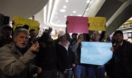 Foto: Trabajadores de 62 aeropuertos brasileños inician huelga indefinida (REUTERS)