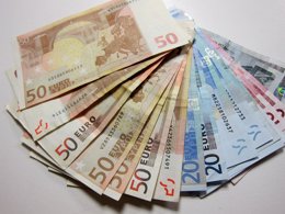 Foto: Advierten de que la economía debería crecer un 1,4% anual entre 2013 y 2016 para garantizar la sostenibilidad del SNS (EUROPA PRESS)
