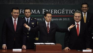 Foto: Peña Nieto asegura que "el petróleo seguirá siendo de los mexicanos" (Reuters)