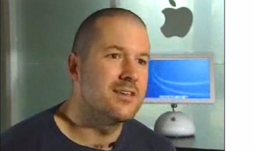 Jonathan Ive: "iOS 7 trata de resolver algunos problemas de información existent