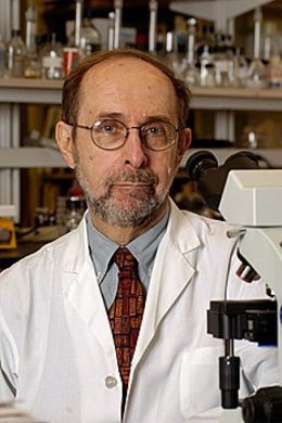  Profesor Theodore Friedmann, De La Universidad De California